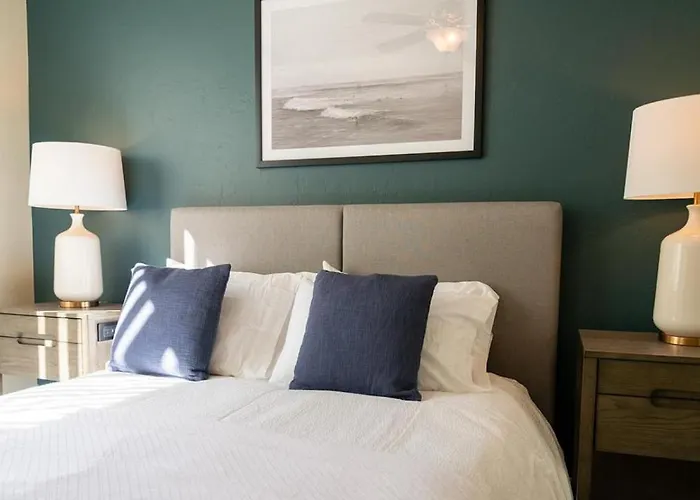 Landing - Modern With Amazing Amenities